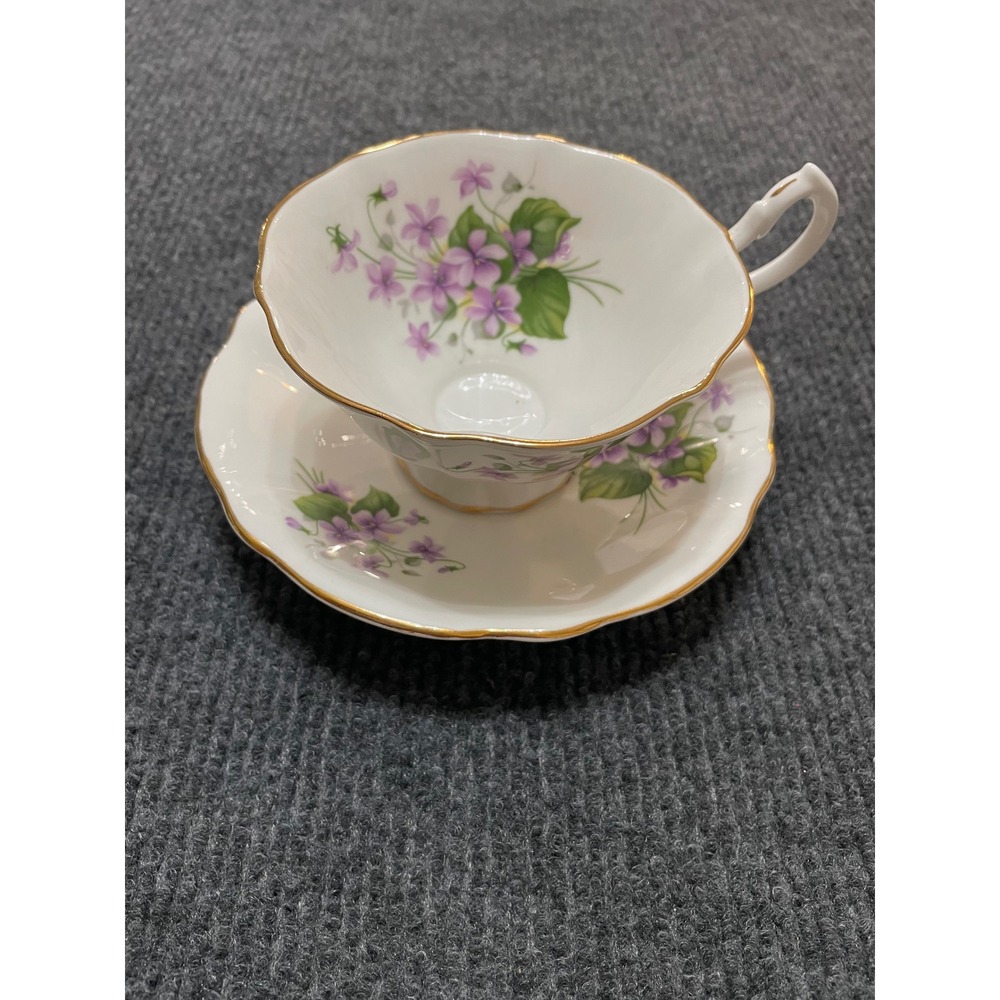Queen Anne Bone China Teacup and Saucer Set Purple Violets Gold Gilt England